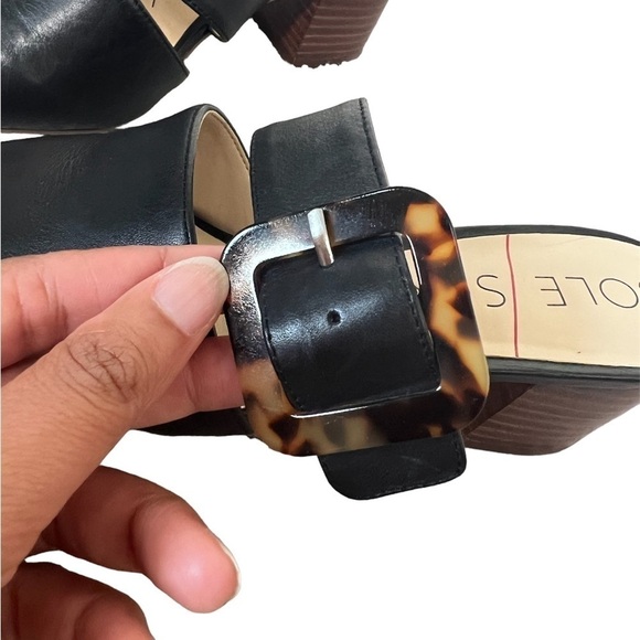 Sole Society Black Leather mules with Buckle and stacked heel - Picture 2 of 7